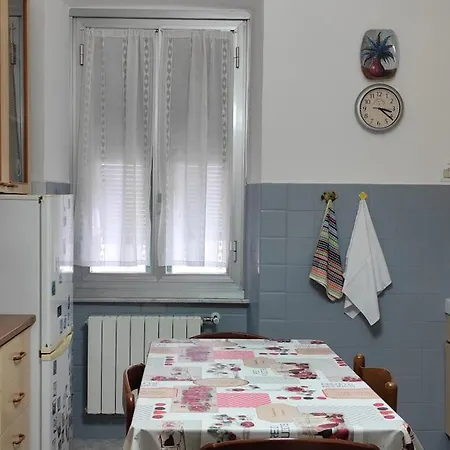 Ikea-metro 5 Min Getaway *